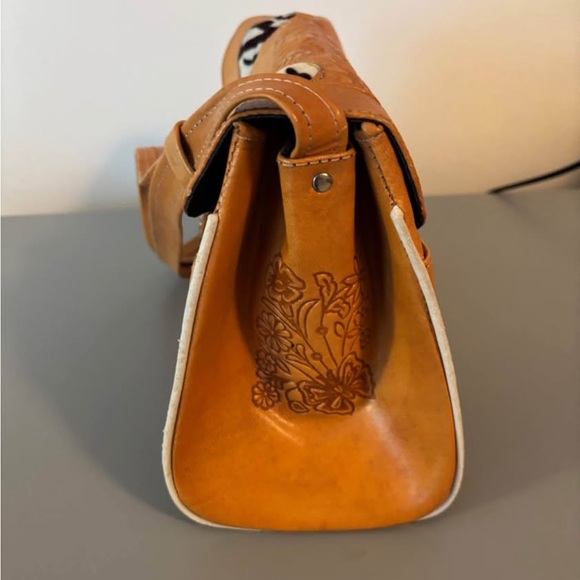 Vintage Leather Purse - Picture 3 of 4